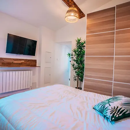 Centre-ville Apartment